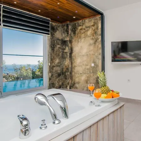 Seaview 2 Bedroom - 1134 Villa