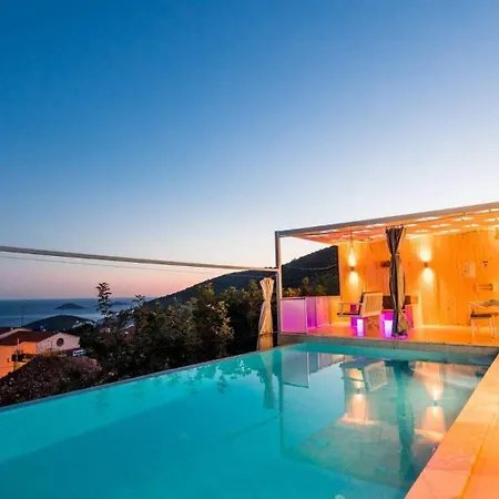 Seaview 2 Bedroom - 1134 Villa